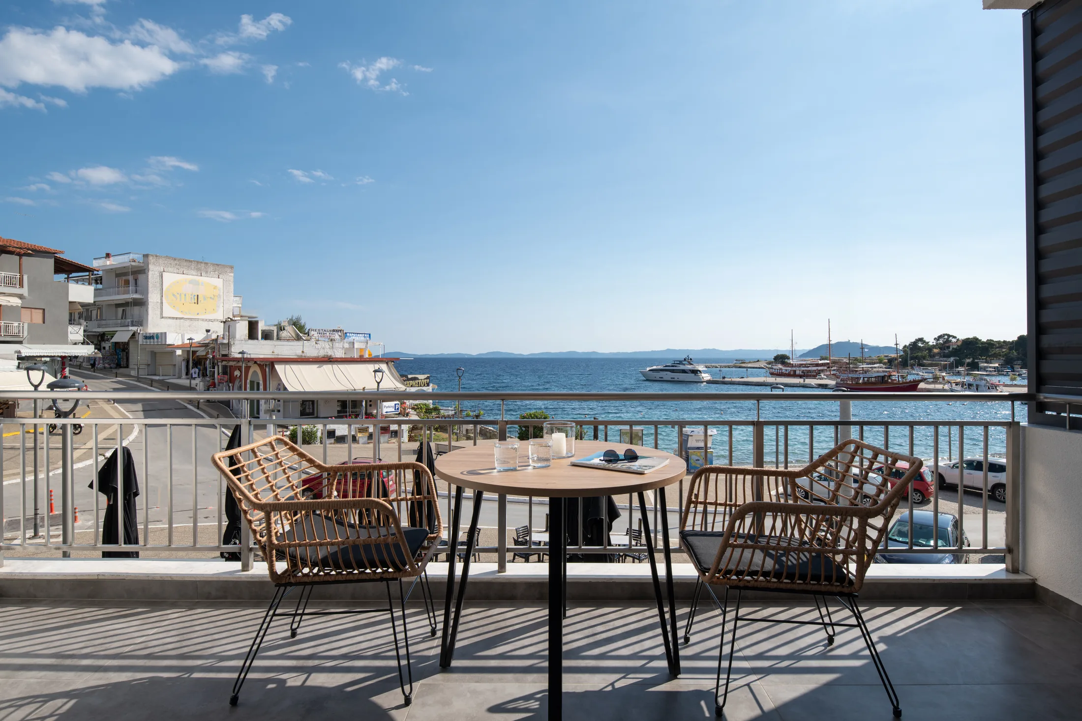 Μπαλκόνι του Nuovo Suites κοντά στο λιμάνι του Νέου Μαρμαρά